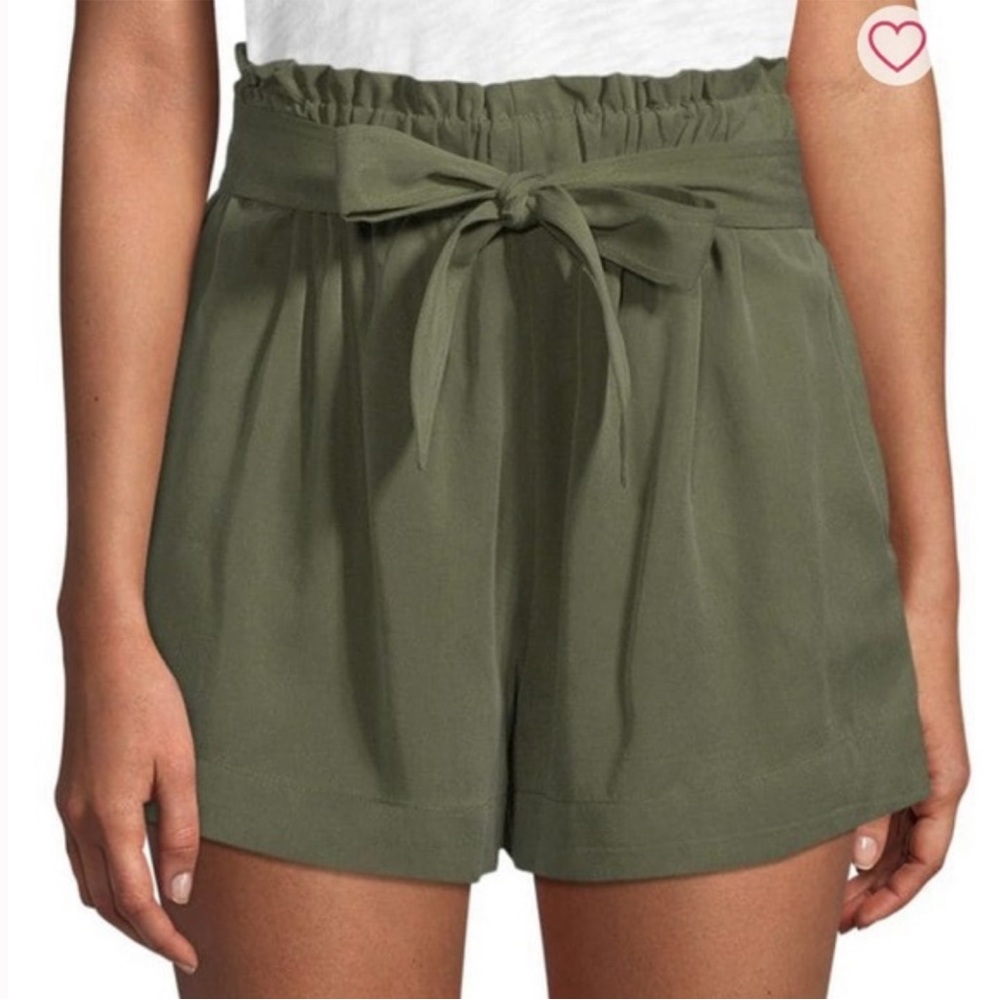 Bcbg paperback high waisted shorts xs olive green